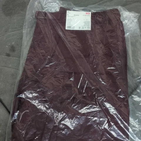 UNIQLO NYLON UTILITY GEARED SHORTS – L