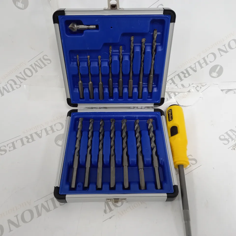 DRILL BIT SET WITH SCREWDRIVER