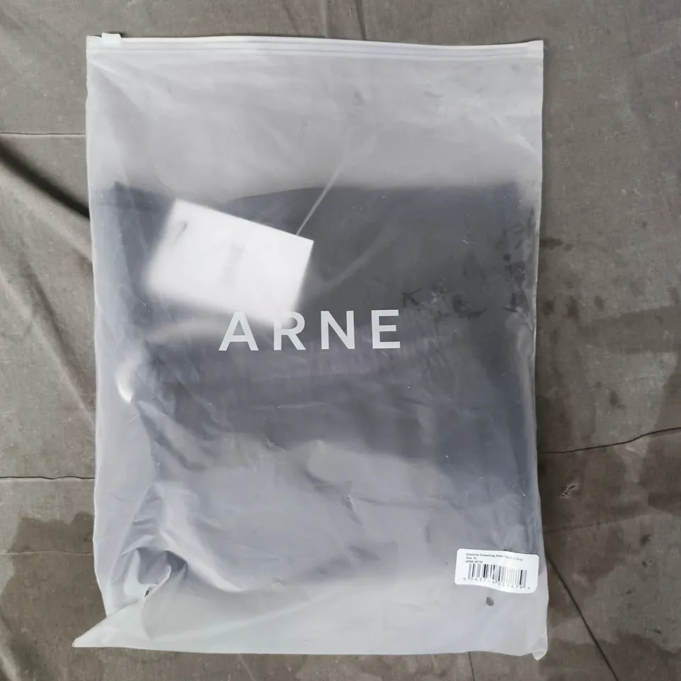 BAGGED ESSENTIAL DRAWSTRING SWIM SHORTS IN GREY SIZE XL