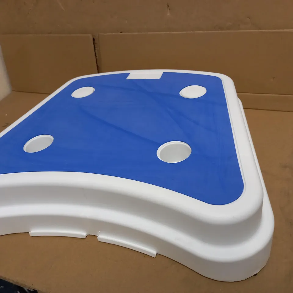 AIDAPT FREET STANDING SLIP RESISTANT BATH STEP