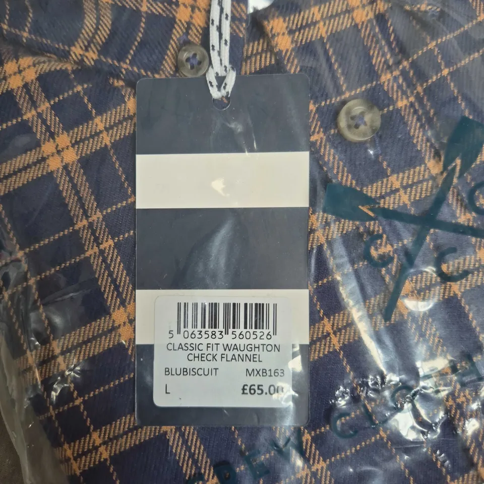 CREW CLOTHING COMPANY CLASSIC FIT WAUGHTON CHECK FLANNEL SHIRT – BLUE BISCUIT, NAVY – UK SIZE L