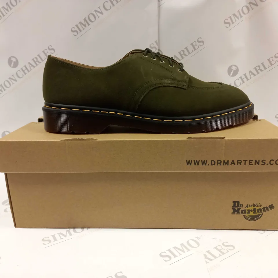 BOXED PAIR OF DR MARTENS REPELLO CALF SUEDE SHOES IN OLIVE UK SIZE 12 