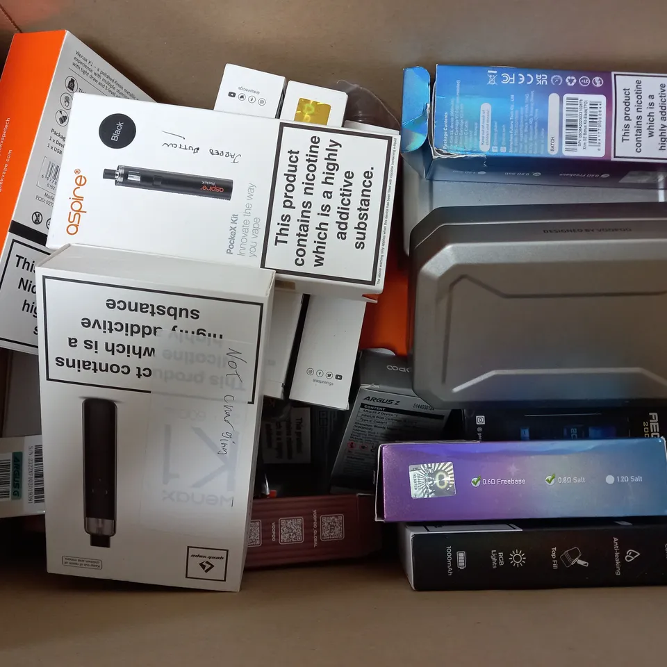 BOX OF APPROXIMATELY 20 ASSORTED E-CIGARETTES