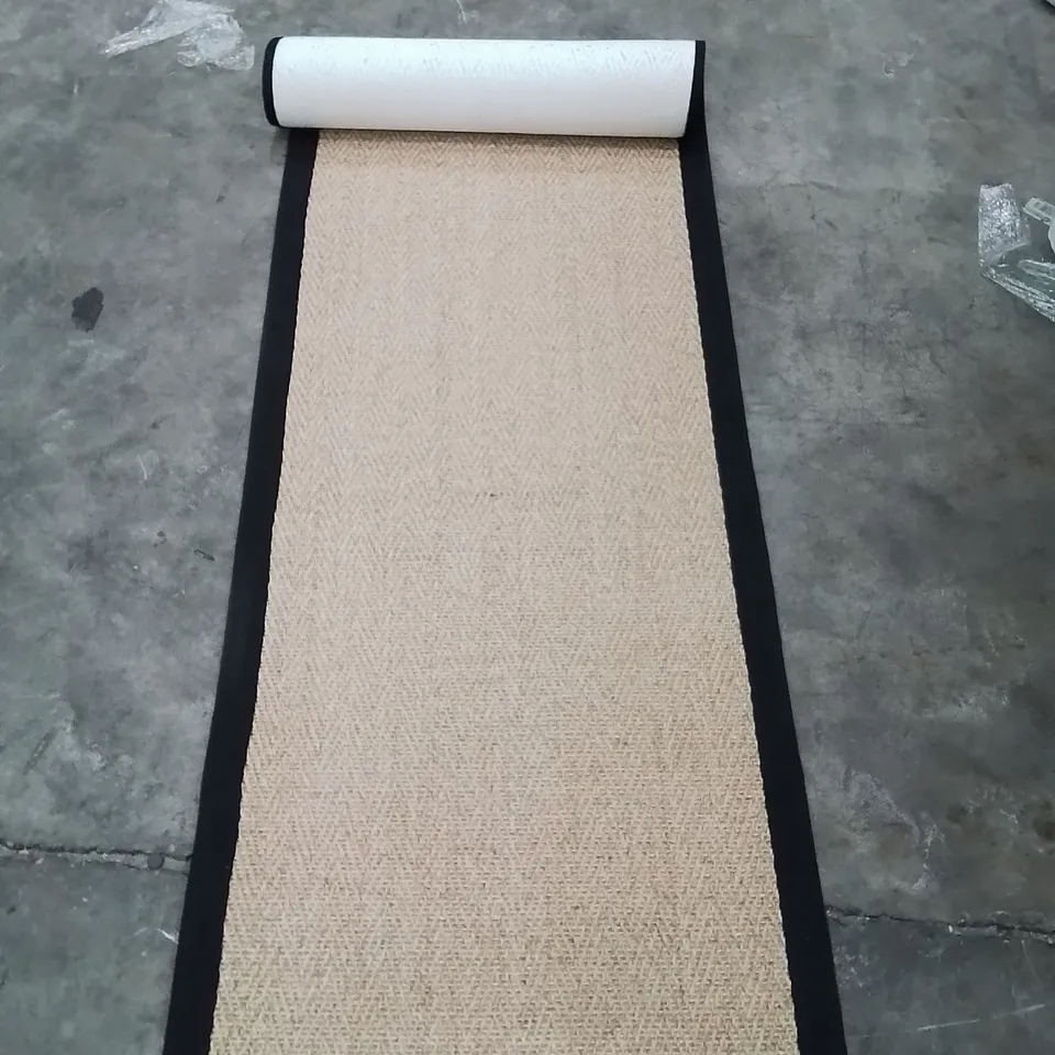 QUALITY DESIGNER AREA RUG - APPROXIMATELY 240X60CM