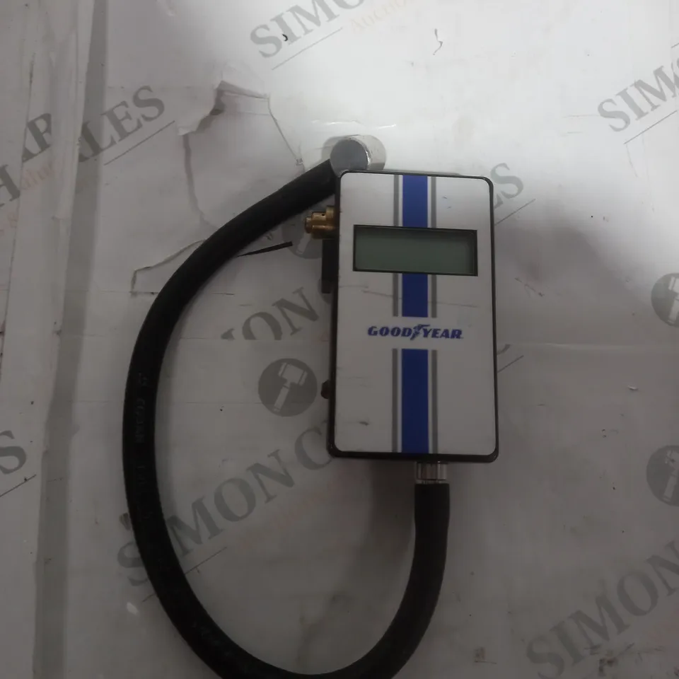 INTECOMP 150 PSI DIGITAL AIR GAUGE 