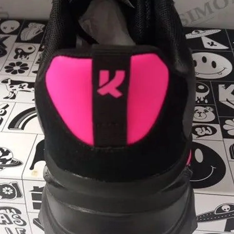 BRAND NEW BOXED PAIR OF KOI ECSTACY RAVE CULTURE MEN'S TRAINERS SIZE 10