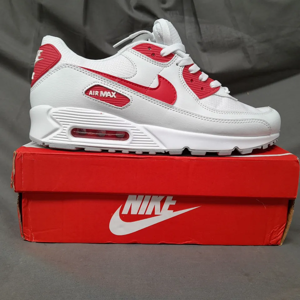 BOXED PAIR OF NIKE AIR MAX 90 SHOES IN WHITE/RED UK SIZE 9