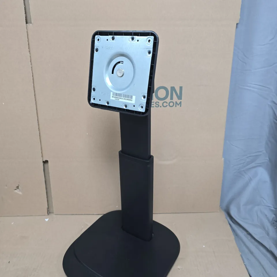 VIEWSONIC 23" COMPUTER MONITOR ON STAND