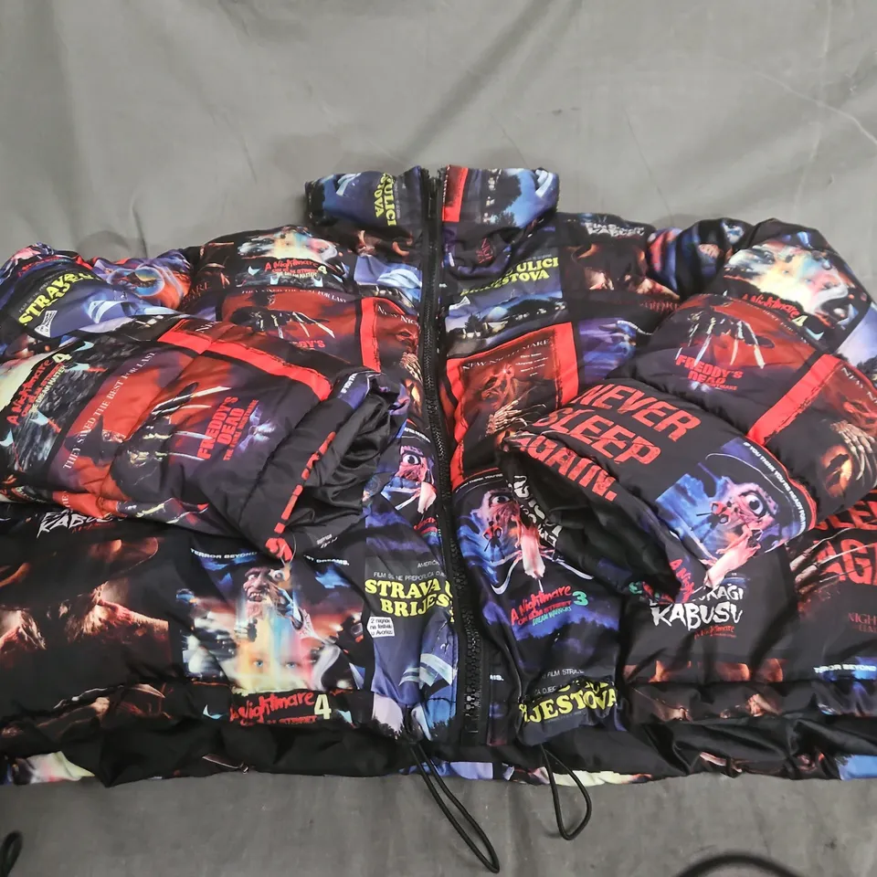 UNISEX PUFFER JACKET WITH HORROR MOVIE POSTER PRINT – A NIGHTMARE ON ELM STREET - SIZE L