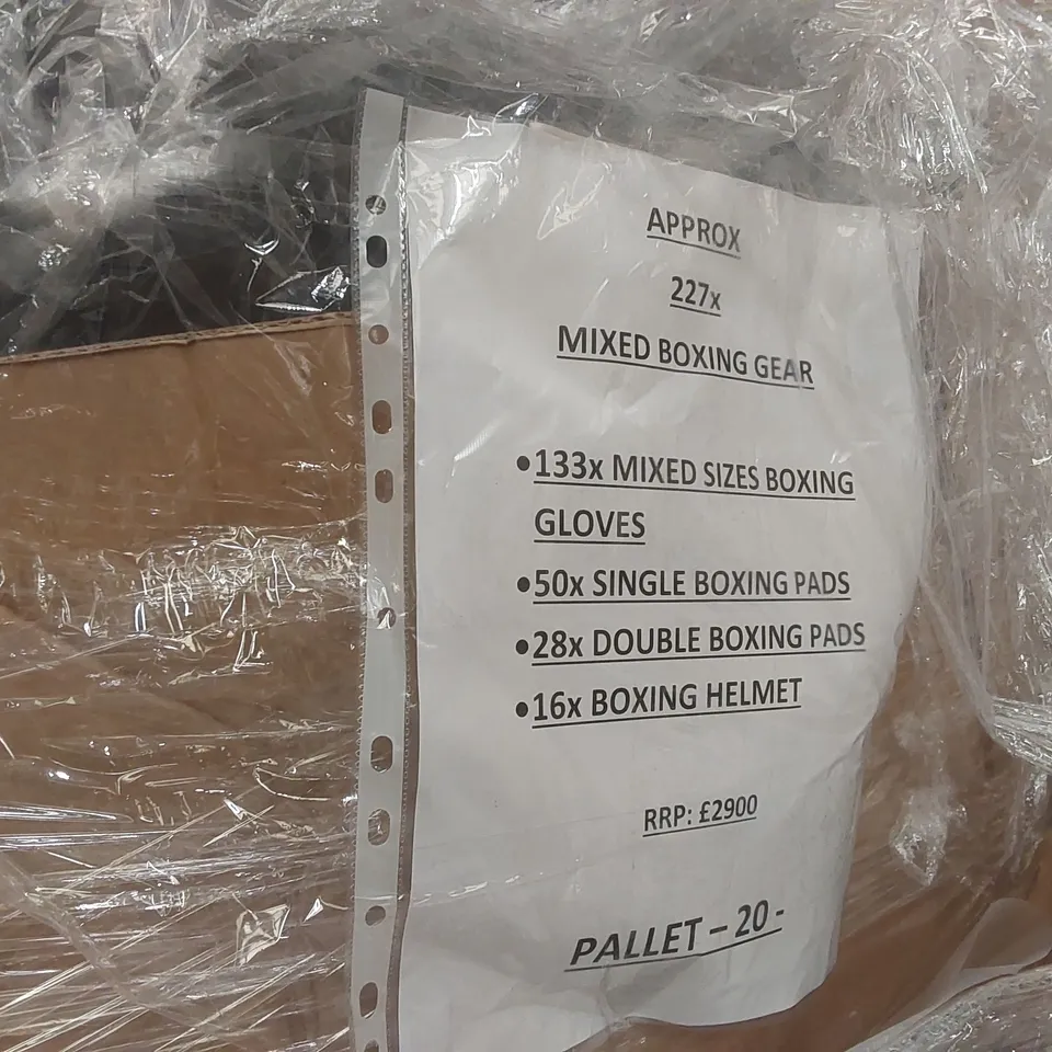 PALLET CONTAINING A VERY LARGE QUANTITY OF ASSORTED BOXING GEAR