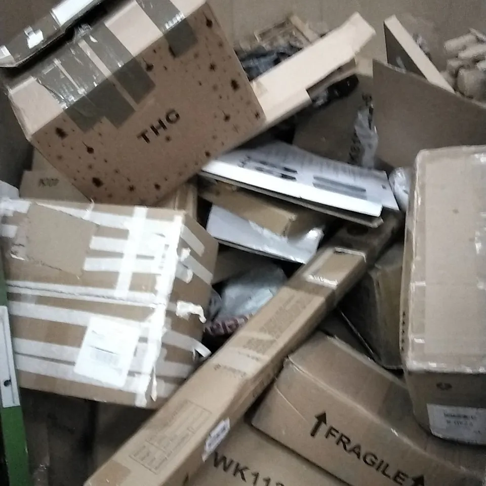 PALLET OF ASSORTED ITEMS INCLUDING SOLAR STAKE LIGHTS, AIR MULTIPLIER TOWER FAN, WIDE COOKING PAN, DISH DRAINER AND HIGH AIR MATTRESS