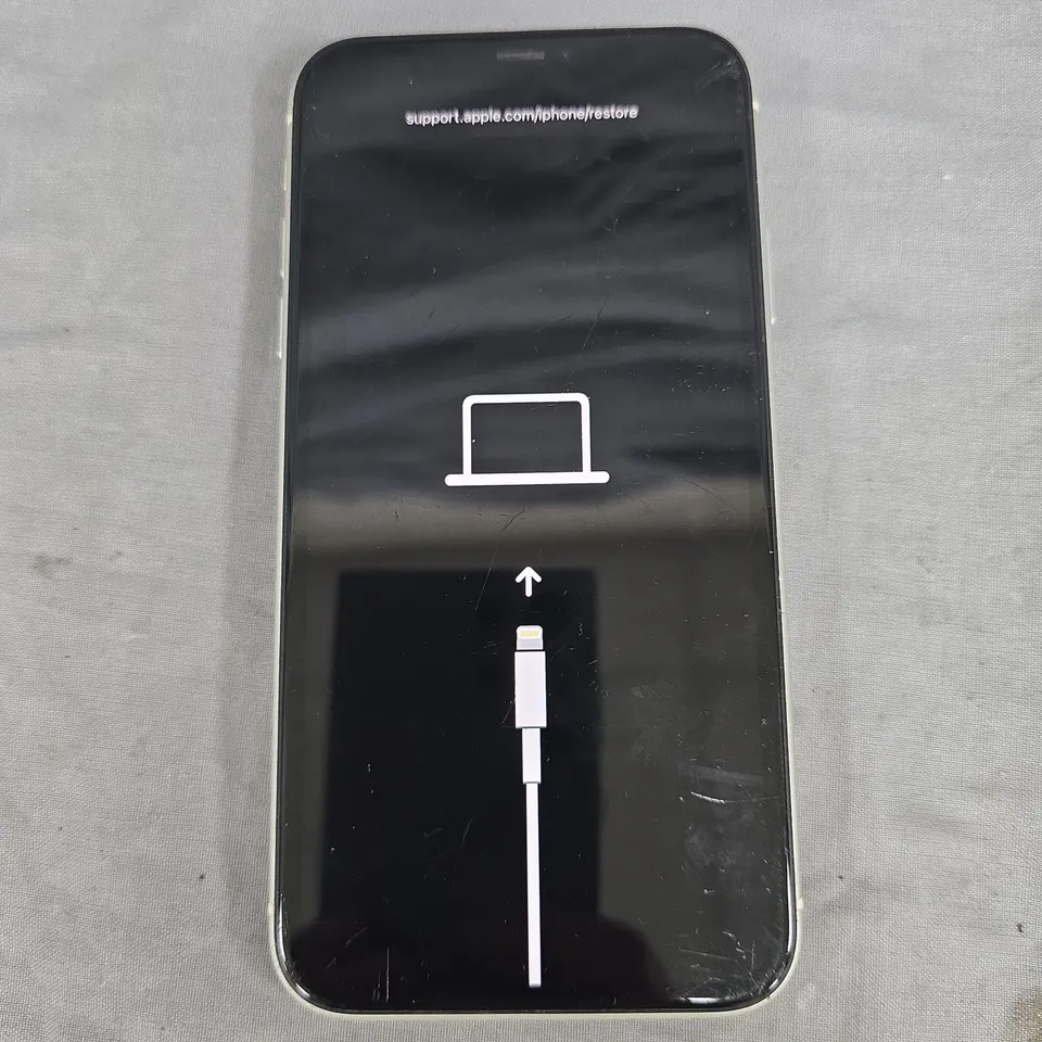 APPLE IPHONE 11 (64GB) - A2221