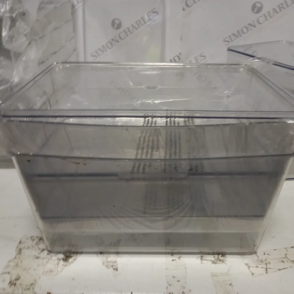 LOT OF ASSORTED CLEAR PLASTIC TUBS