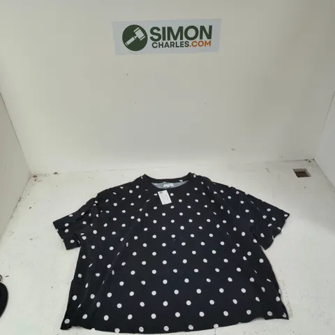 SIMPLY BE WOMEN'S POLKA DOT TOP – NAVY WITH WHITE DOTS, UK 24