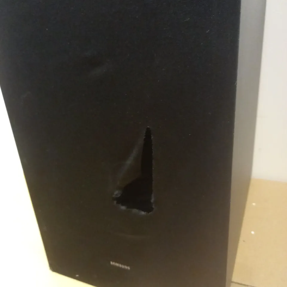 BOXED SAMSUNG Q600A SOUNDBAR WITH SUBWOOFER - COLLECTION ONLY 