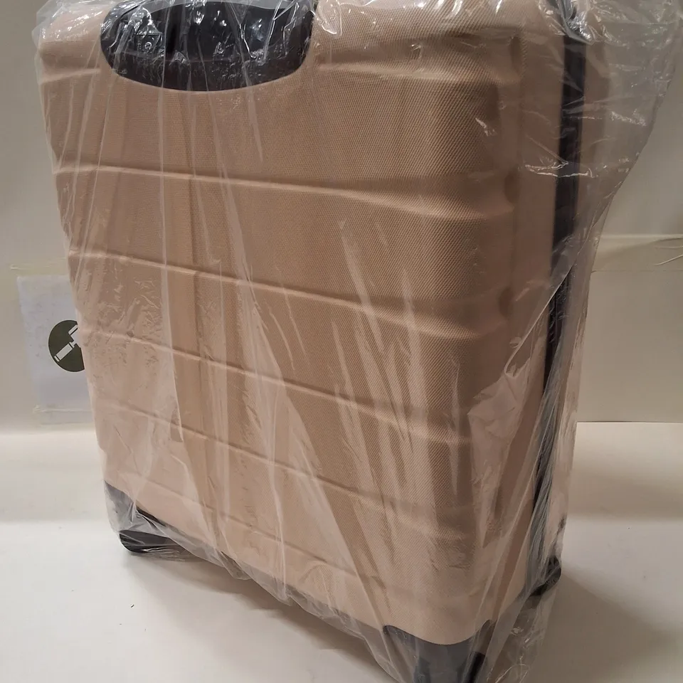 BAGGED FLIGHT KNIGHT HARDSHELL SUITCASE - BEIGE