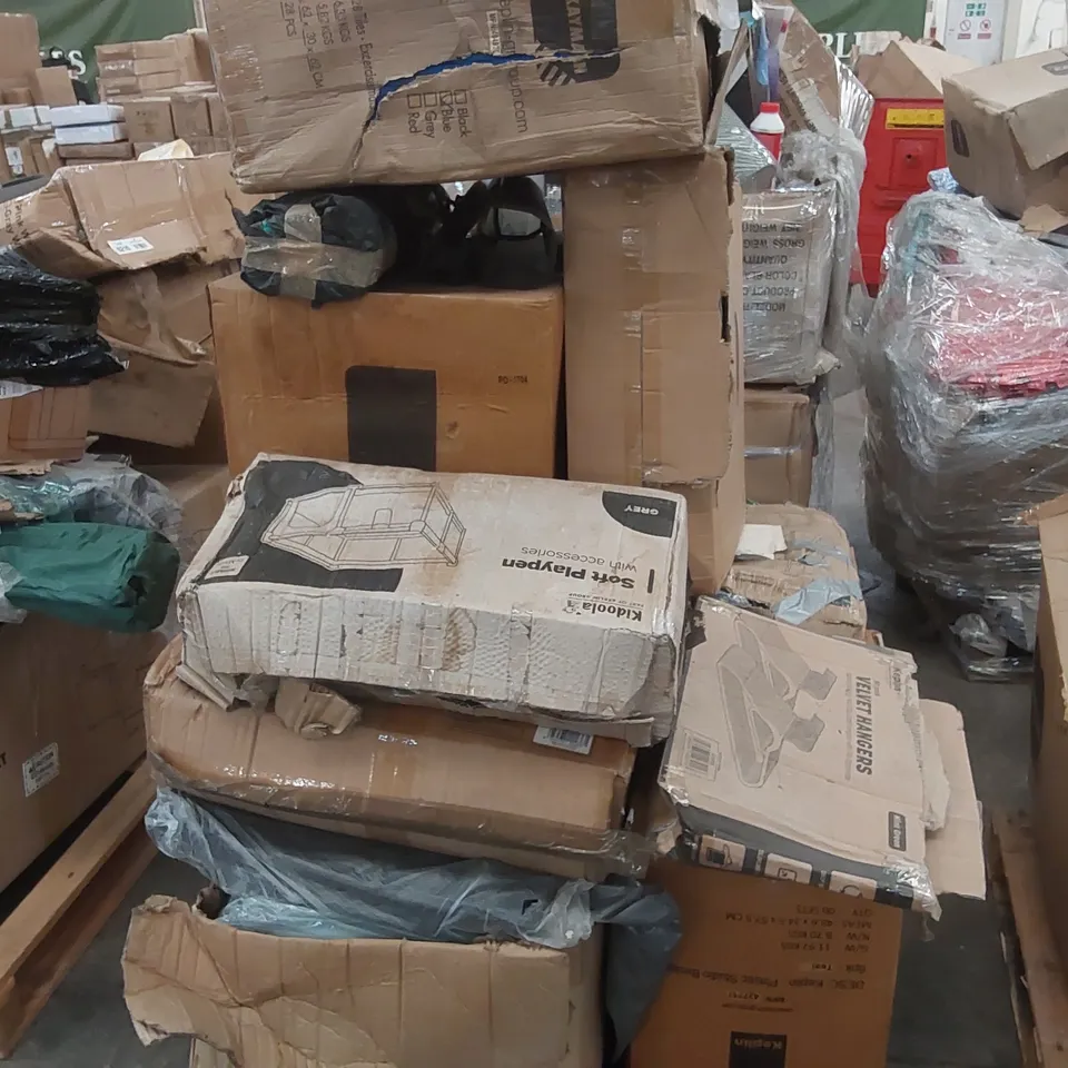PALLET OF ASSORTED CONSUMER PRODUCTS/FURNITURE PARTS INCLUDING: PLAY PEN, VELVET CLOTHES HANGERS, YOGA MAT ECT