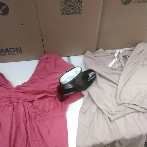 A PALLET TO CONTAIN APPROXIMATELY 100 BRAND NEW DESIGNER WOMEN'S CLOTHES WHICH INCLUDE; BOOTS, TOPS, LONG SLEEVE TOPS AND SIMILAR PRODUCTS ETC