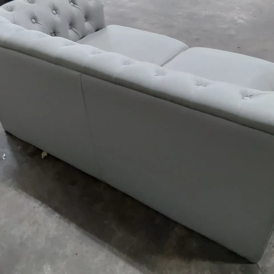 DESIGNER CHESTERFIELD TWO SEATER SOFA LIGHT GREY LEATHER 