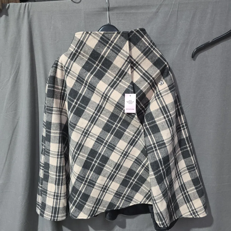 PRETTYLITTLETHING WOMEN’S BEIGE & BLACK PLAID WOOL-BLEND COAT