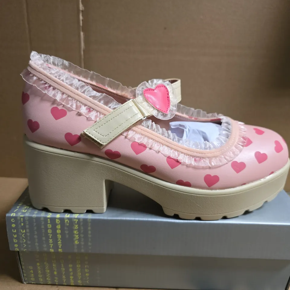 BOXED PAIR OF KOI TIRA MARY JANE SHOES MELANIE SWEETHEART EDITION SHOES - UK SIZE 8