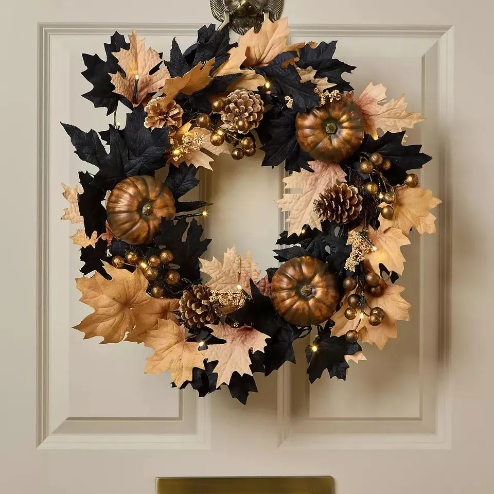 THE VERY COLLECTION AUTUMN/HALLOWEEN PRE LIT BLACK/BEIGE LEAF WREATH