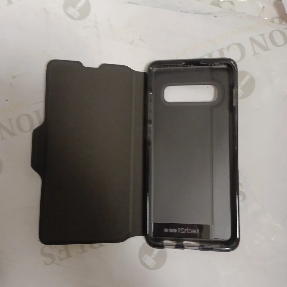 BOX OF 40 TECH21 SAMSUNG GALAXY S10+ PHONE CASE 