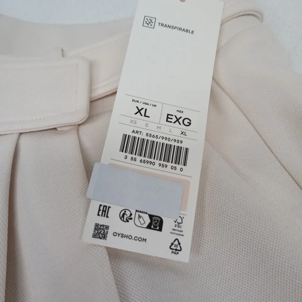 OYSHO BELTED CREAM SHORTS TAGGED XL