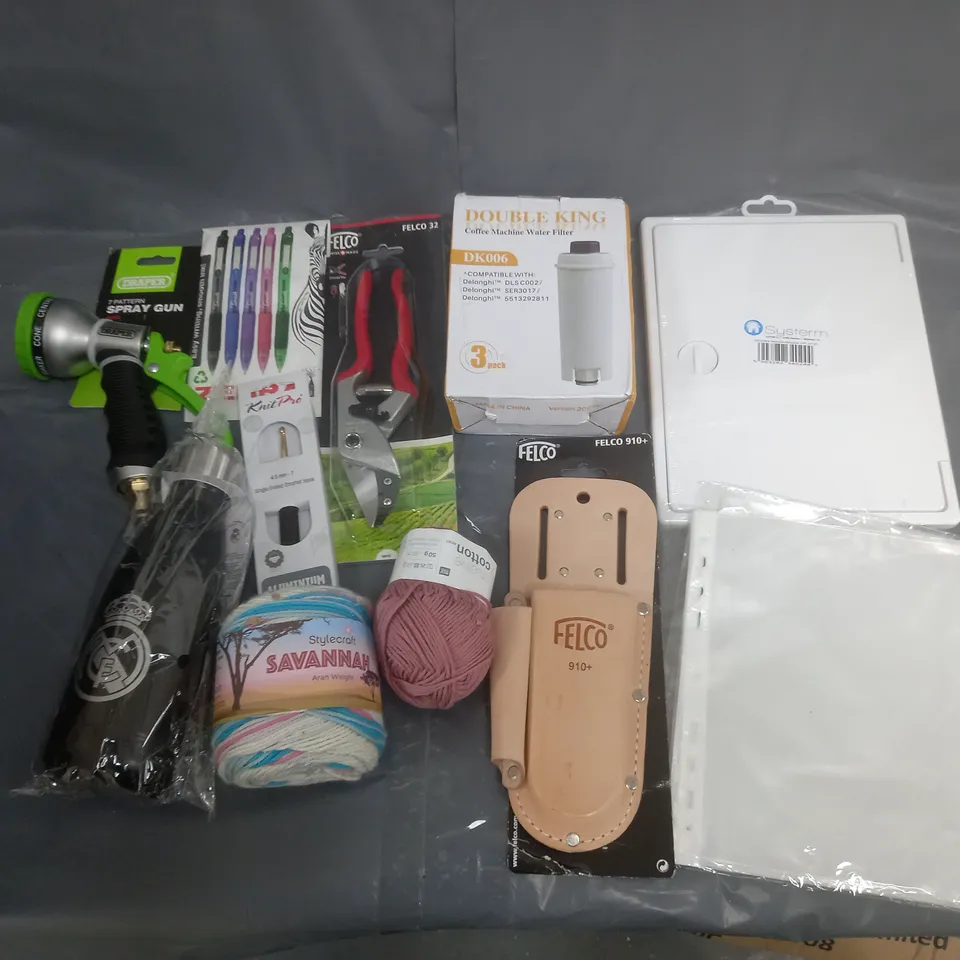 BOX OF APPROXIMATELY 8 ASSORTED ITEMS TO INCLUDE - COFFE MACHINE WATER FILTER, FELCO 32, AND KNIT PRO PEN ETC. 