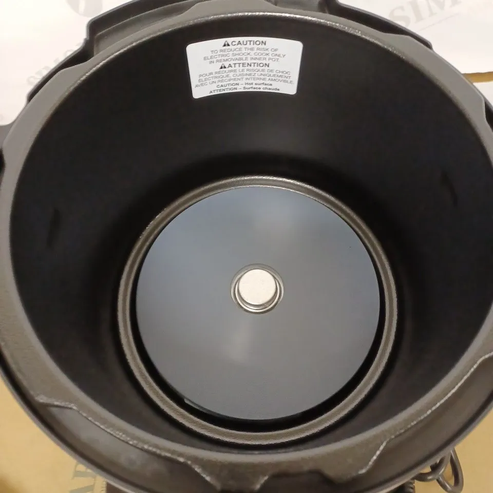 INSTANT POT DUO SMART PRESSURE COOKER