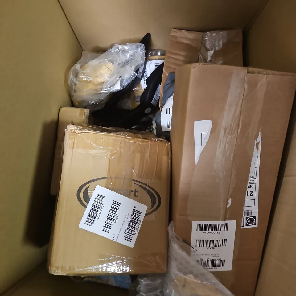 BOX OF APPROXIMATELY 10 ASSORTED HOUSEHOLD ITEMS TO INCLUDE - GARNIER AMBER SOLAIRE SOOTHING AFTER SUN LOTION - DRESS - CLEAR WATER POOL STARTER KIT - ETC