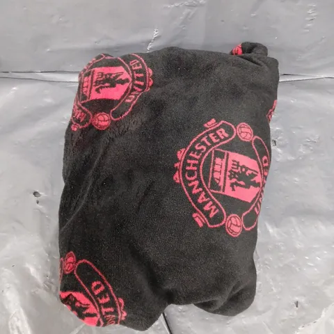 MANCHESTER UNITED FLEECE HOODED BLANKET - XS 