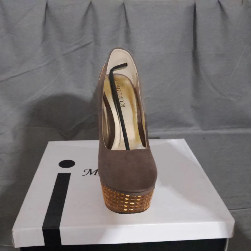APPROXIMATELY 8 BOXED PAIR OF MILAYA KHAKI HEELED PLATFORM SHOES IN VARIOUS SIZES TO INCLUDE SIZE 38 