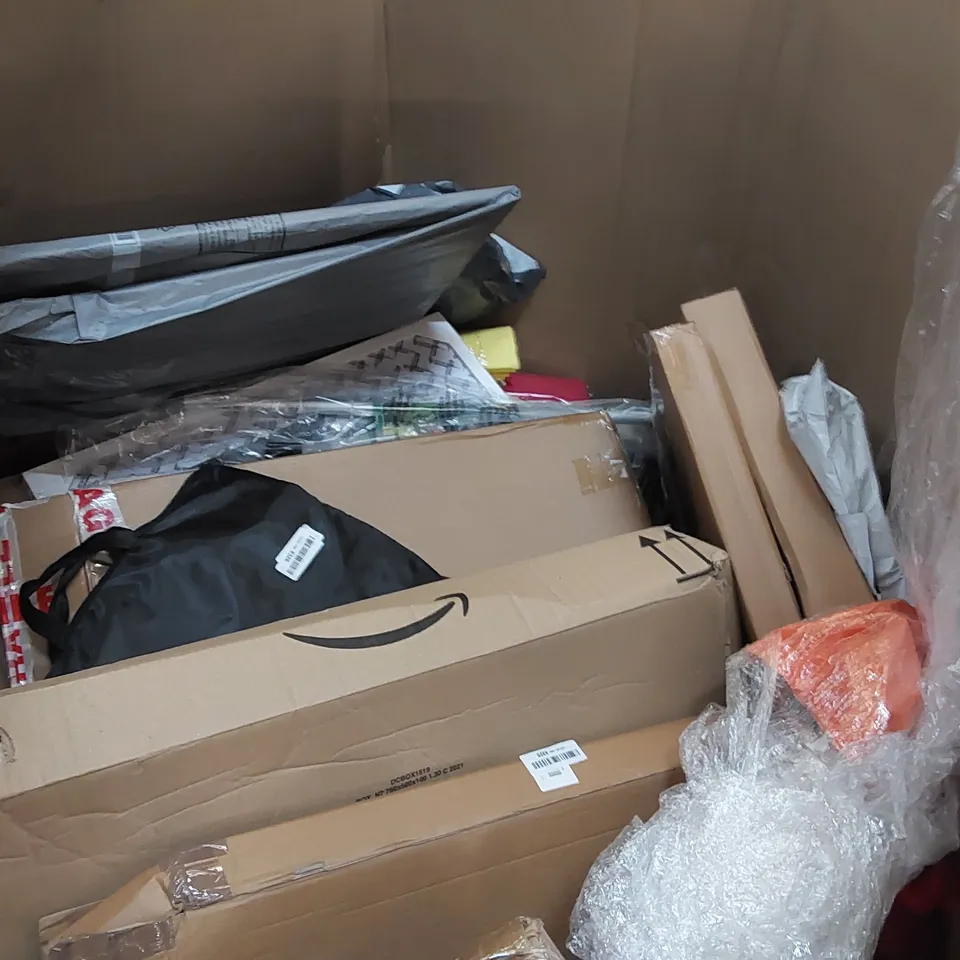 PALLET OF ASSORTED CONSUMER GOODS AND FURNITURE PRODUCTS TO INCLUDE; STORAGE DRESSER TOWER, STEP LADDER, BABY WALKER, STORAGE DRESSER TOWER, PORTABLE BATHTUB, RETRACTABLE SAFETY GATE ECT.