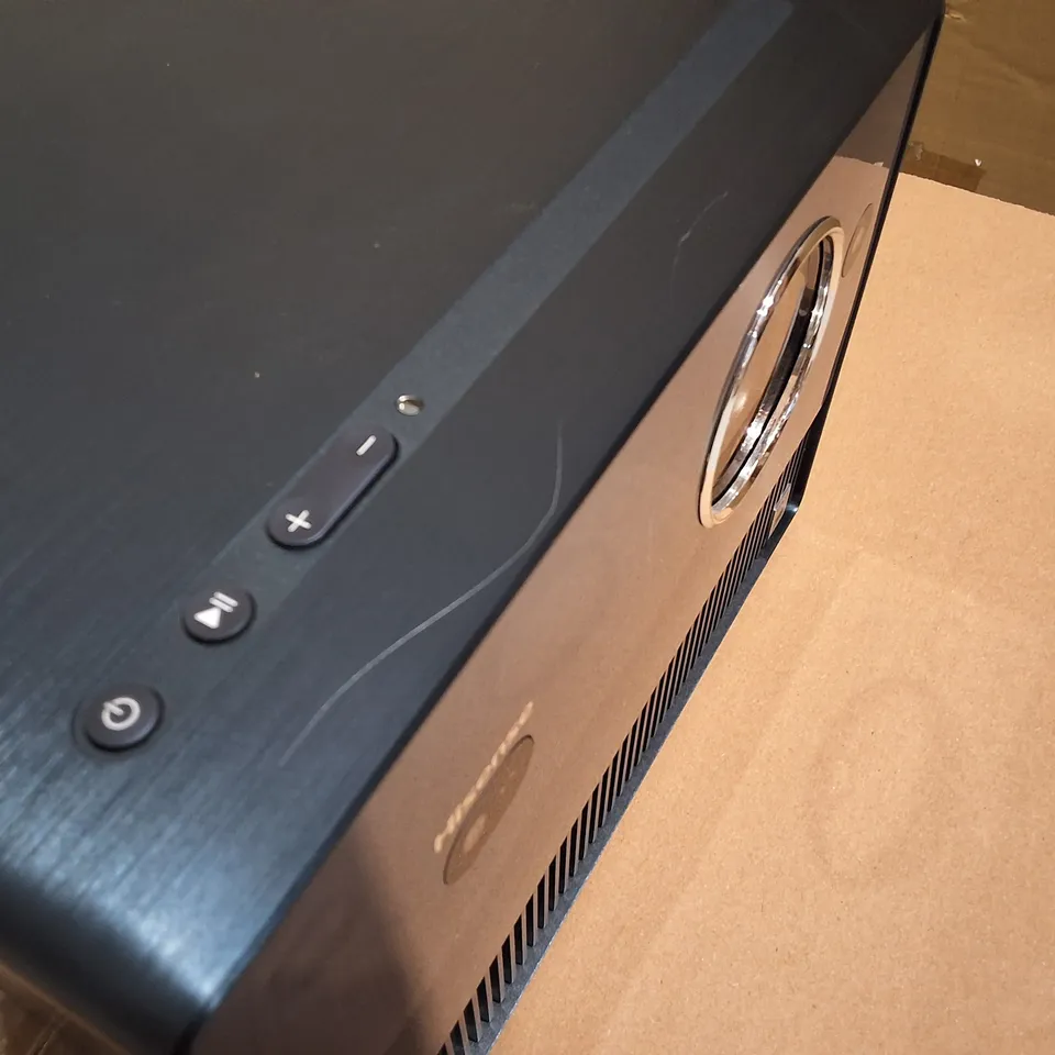 BOXED HISENSE C1 65"-300" PROJECTOR 