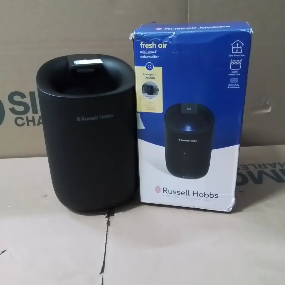 BOXED RUSSELL HOBBS RHDH1061B PORTABLE DEHUMIDIFIER - BLACK