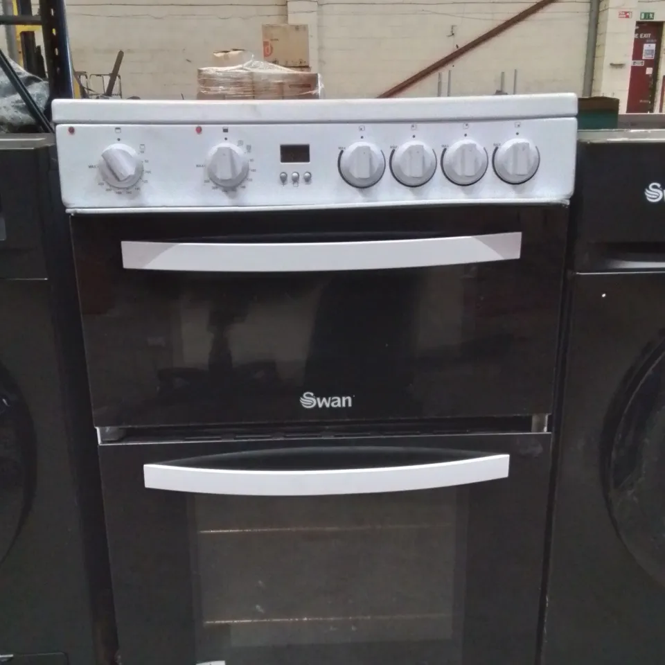 SWAN SX16720W 60CM WIDE TWIN CAVITY ELECTRIC COOKER WITH CERAMIC HOB - WHITE