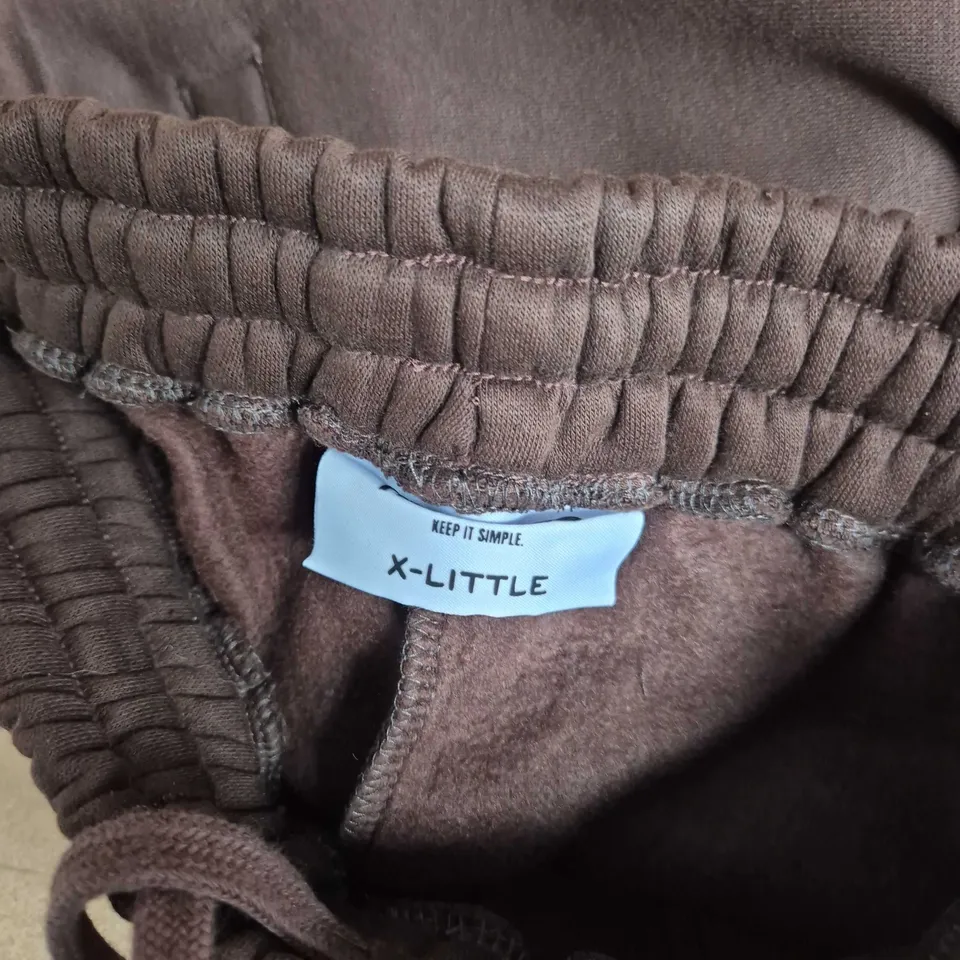 NO SAUCE THE JOGGA' IN BROWN - X-LITTLE