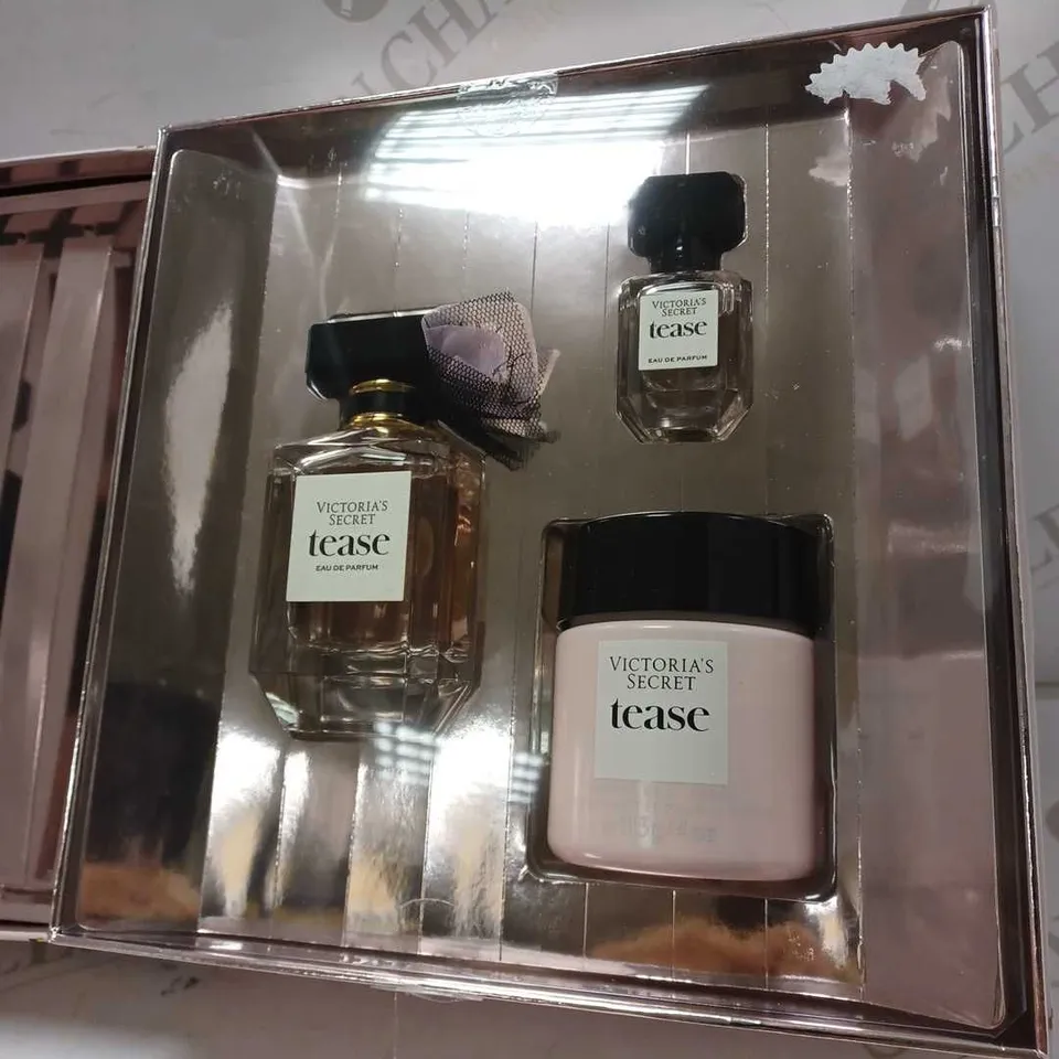 VICTORIA'S SECRET TEASE FRAGRANCE 50ML EAU DE PARFUM GIFT SET 