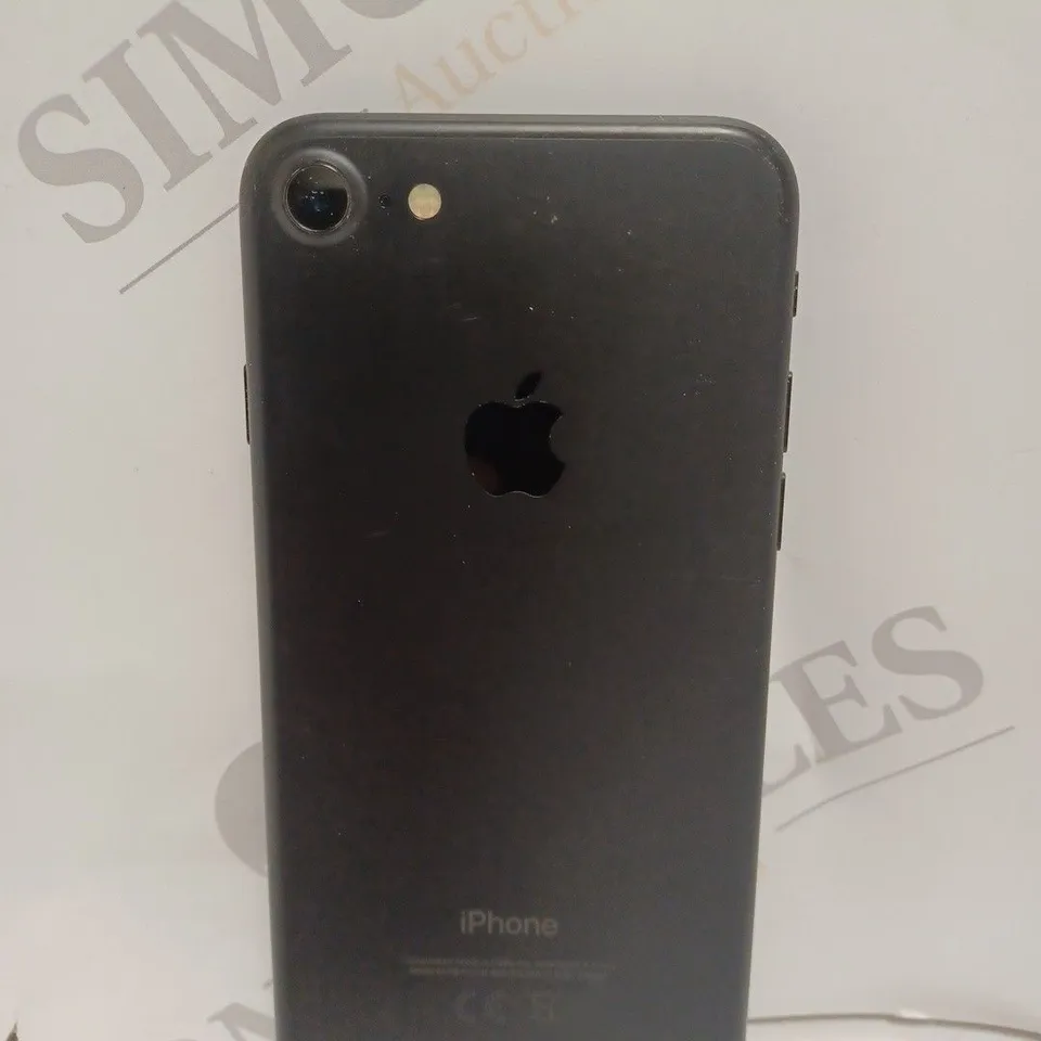 APPLE IPHONE 7 (A1778) SMARTPHONE