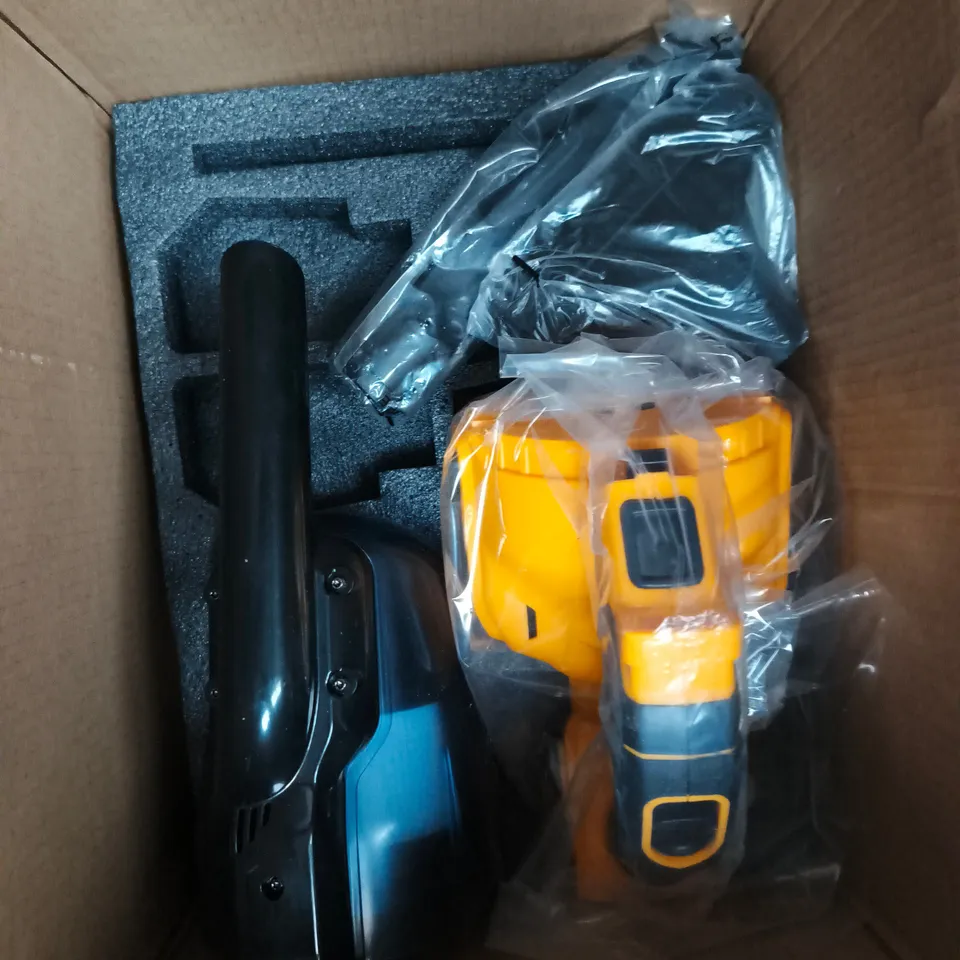 20V MAX CORDLESS HAND VACUUM 