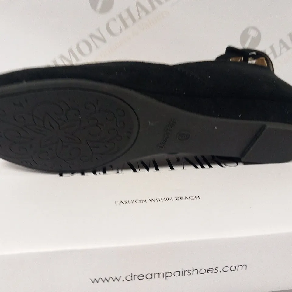 BOXED DREAM PAIRS REVONA SUEDE SIZE 9