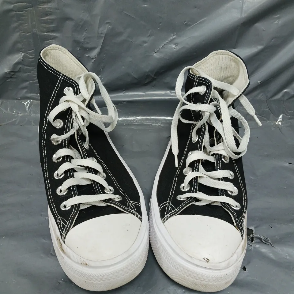 CONVERSE WOMENS MOVE HI TOP TRAINERS - BLACK/WHITE RRP £80