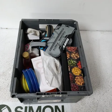 APPROXIMATELY 15 ASSORTED HOUSEHOLD ITEMS INCLUDING CARPET CLEANER, DIFFUSER, PENS ETC.