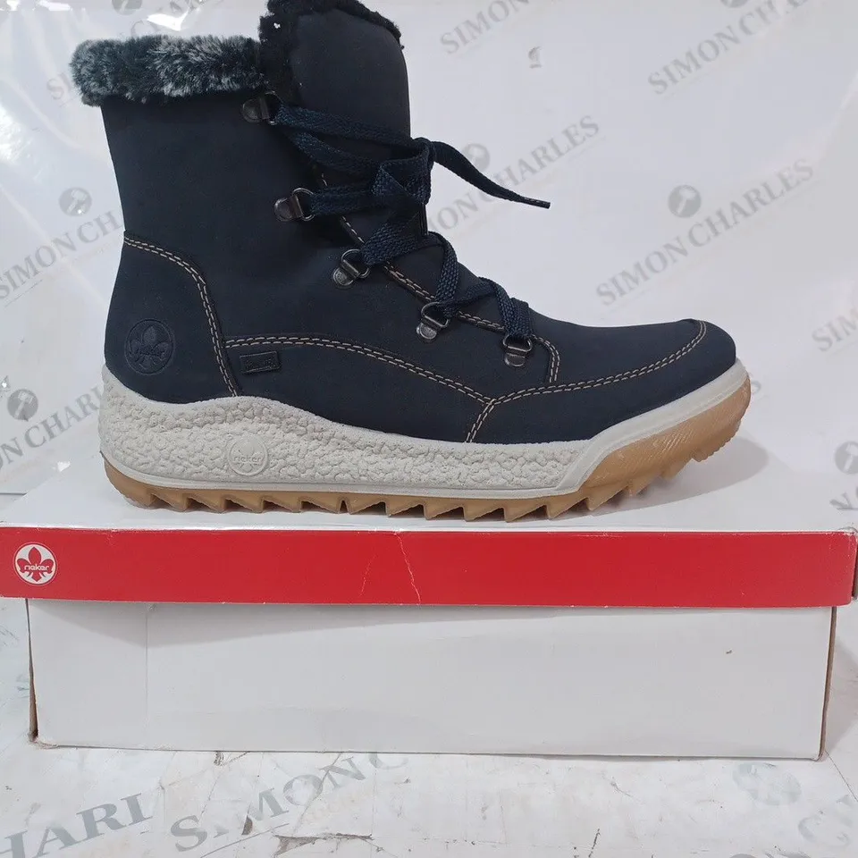 BOXED RIEKER WATER RESISTANT WARM LINED HIKING LACE UP BOOTS, NAVY - SIZE 7.5