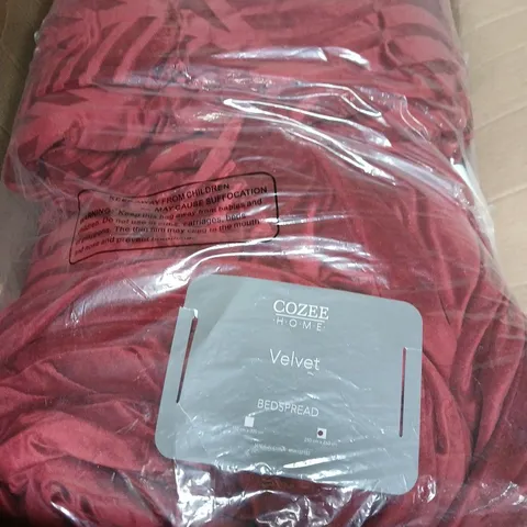 COZEE HOME VELVET BEDSPREAD – RED