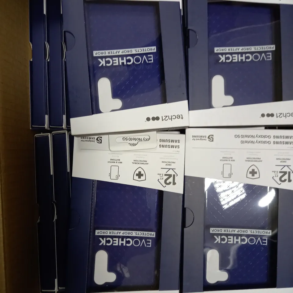 LOT OF APPROX 76 TO INCLUDE TECH 21 EVO CHECK SAMSUNG CASES