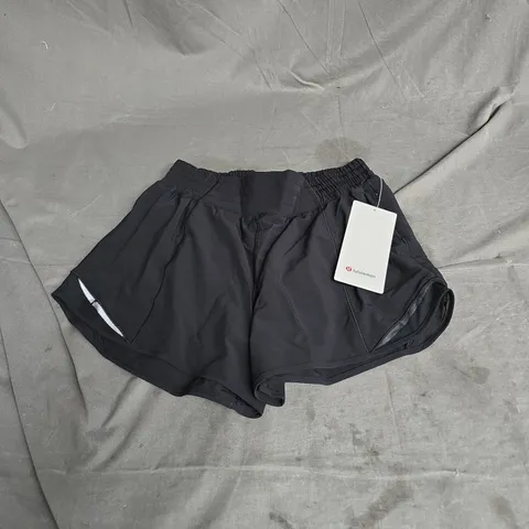 LULULEMON HOTTY HOT HR SHORT 4" LINED IN BLACK SIZE 8