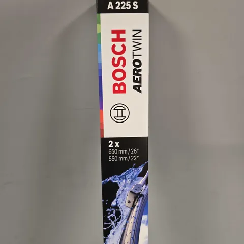 BOXED PAIR OF BOSCH AEROTWIN A 255 S WINDSCREEN WIPER - 26" & 22"