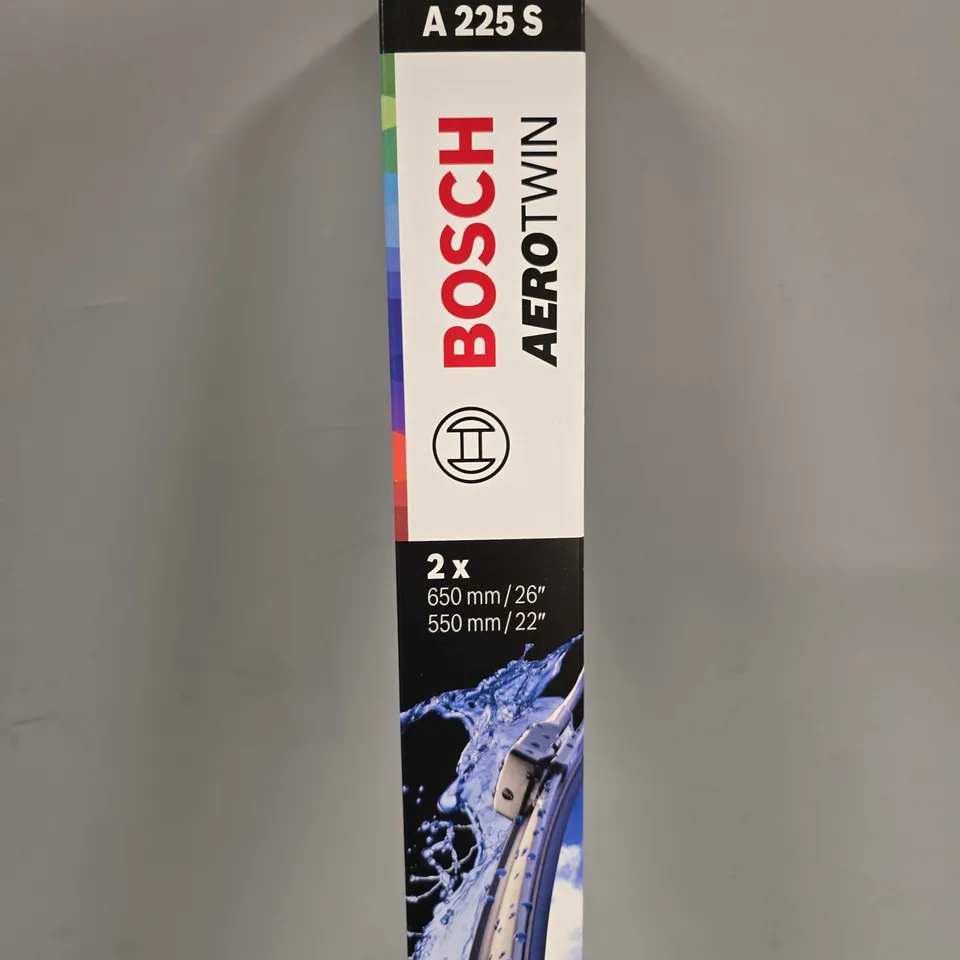 BOXED PAIR OF BOSCH AEROTWIN A 255 S WINDSCREEN WIPER - 26" & 22"